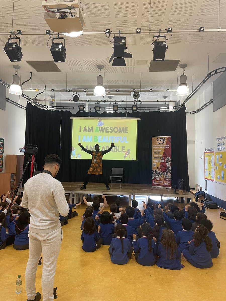 🔵⚪️ this afternoon, year 2 students at @ArkPriory learnt all about traditional storytelling in an amazing Storie Storie workshop led by @alimKamara #BlackHistoryMonth #PLPrimaryStars