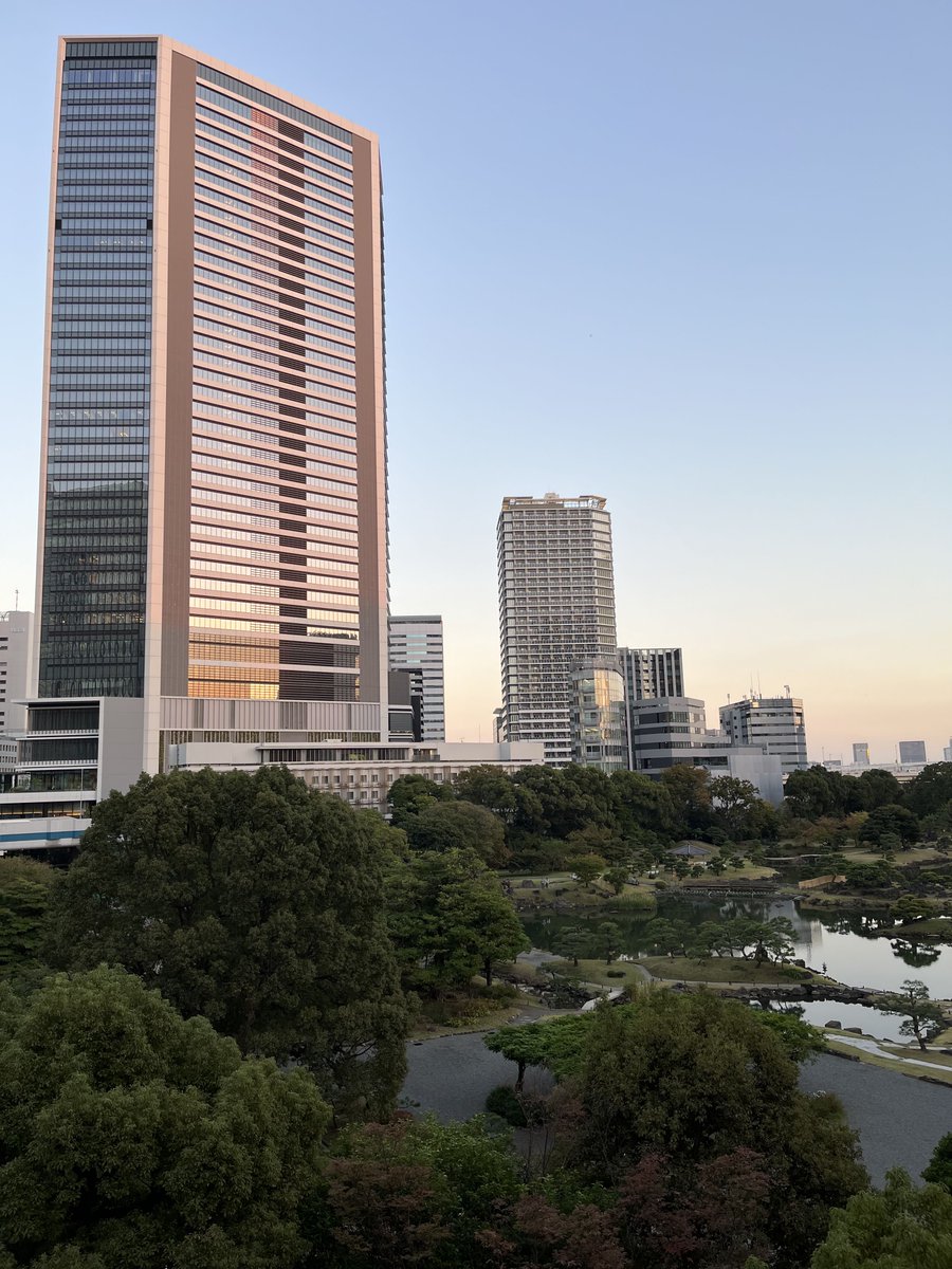 oraryotas's tweet image. Just visited the Geospatial Expo in Tokyo and saw the e-Stat system at the Statistics Center's booth – the project Oracle Graph contributed to. Very cool. Go LOD! #OracleGraph #LOD