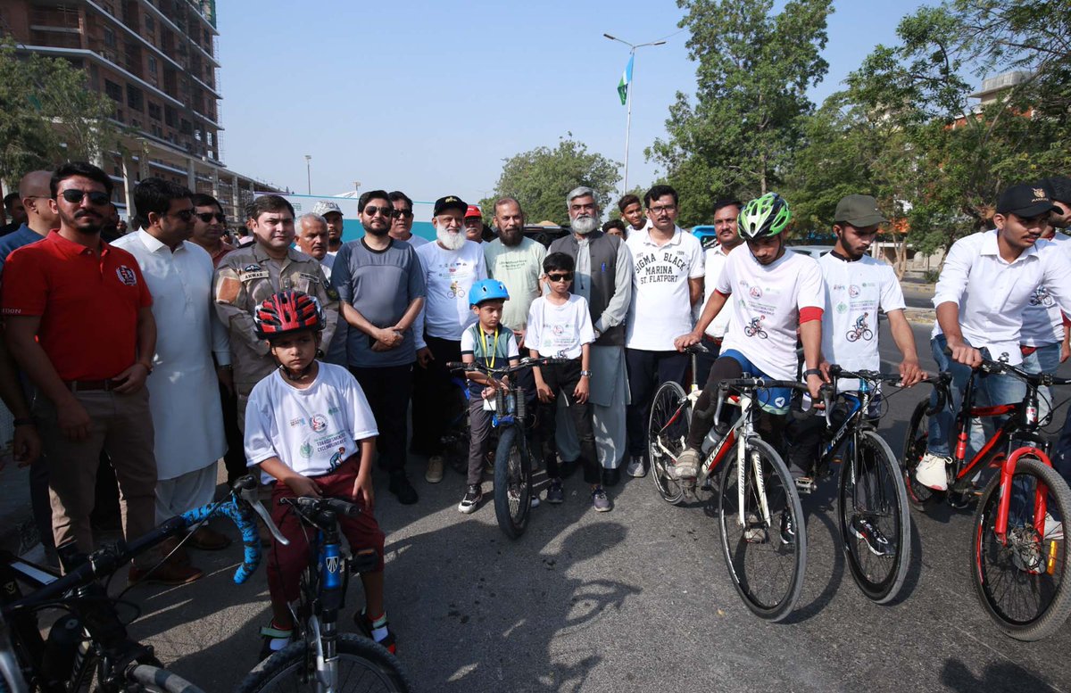 #PTCCSindh and DC office organized Tobacco Smoke Free Cycling Rally Karachi on November 5, 2023. DC, Joint Director ANF Sindh, Provincial Coordinator inaugurated the rally. @WHOEMRO @FCTCofficial @VitalStrat @khashmi76 @federal_tcc