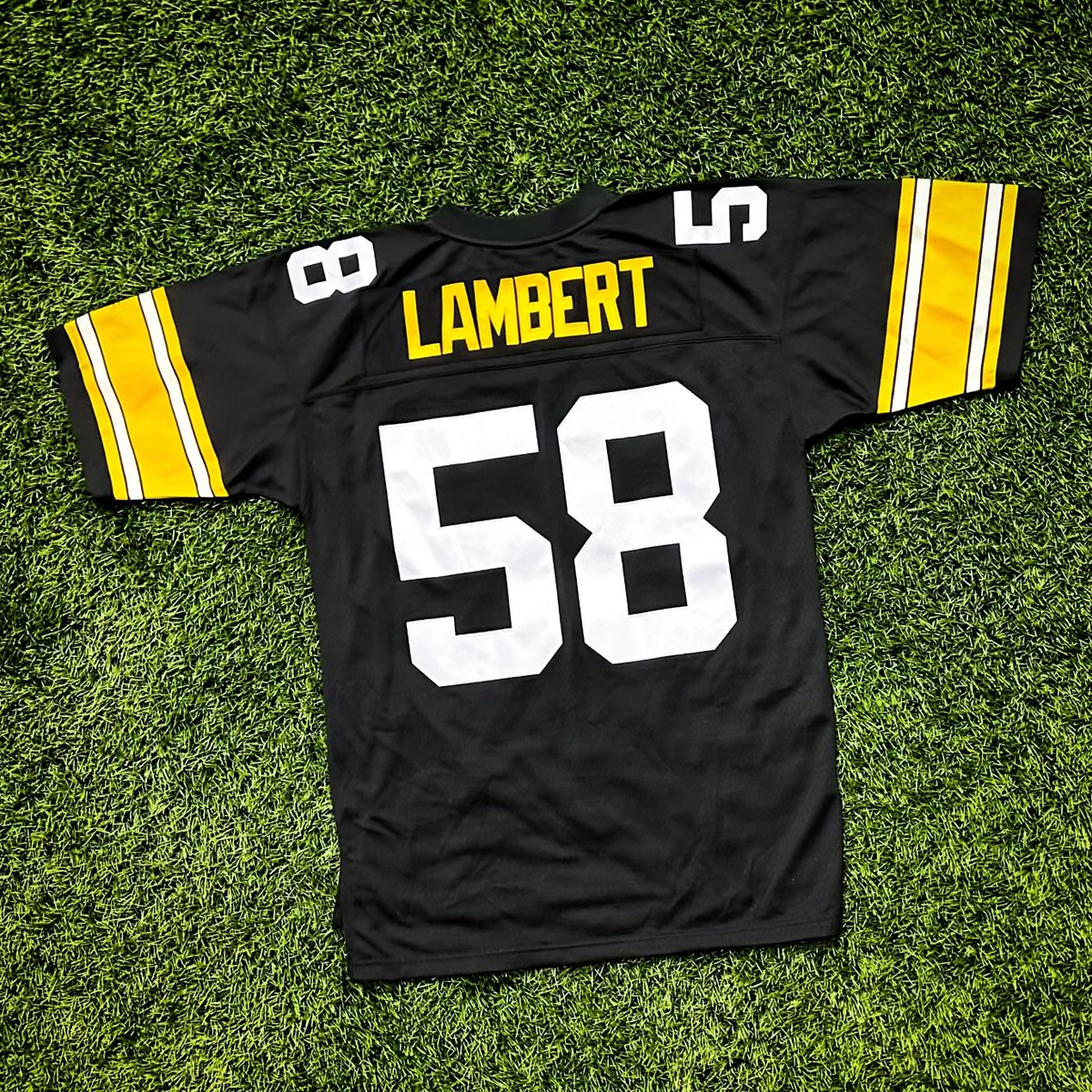 Who wants a Jack Lambert block jersey⁉️ 🔁 for your chance to win!