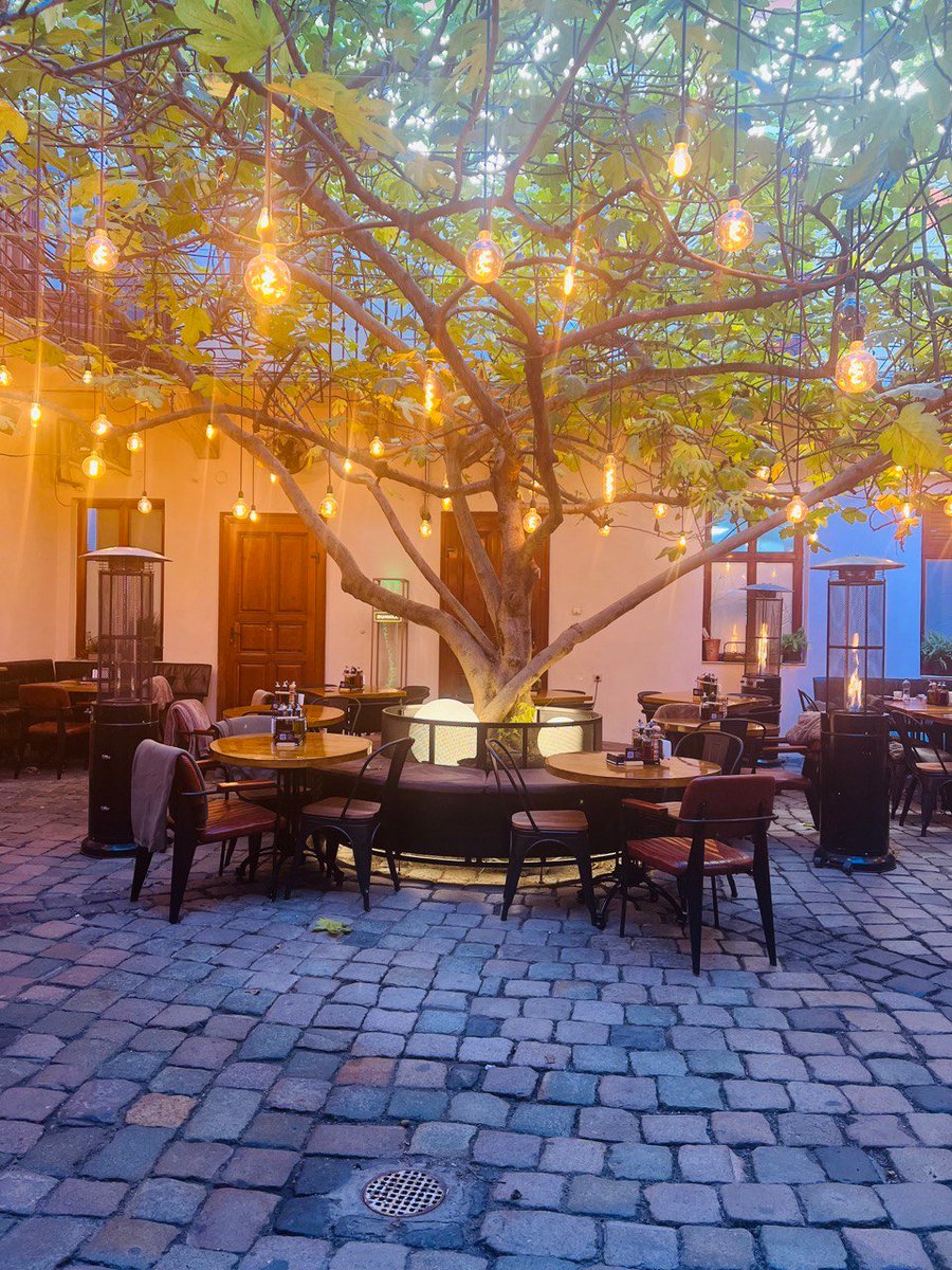 qed_builders's tweet image. Gm #builders! 

Sometimes it's important to wind-down and enjoy the moment! 

Today we went out for lunch with the entire team and it was magical! 

Check the photos📷

#DevTeam #Web3 #Blockchain #Metaverse #teambuilding