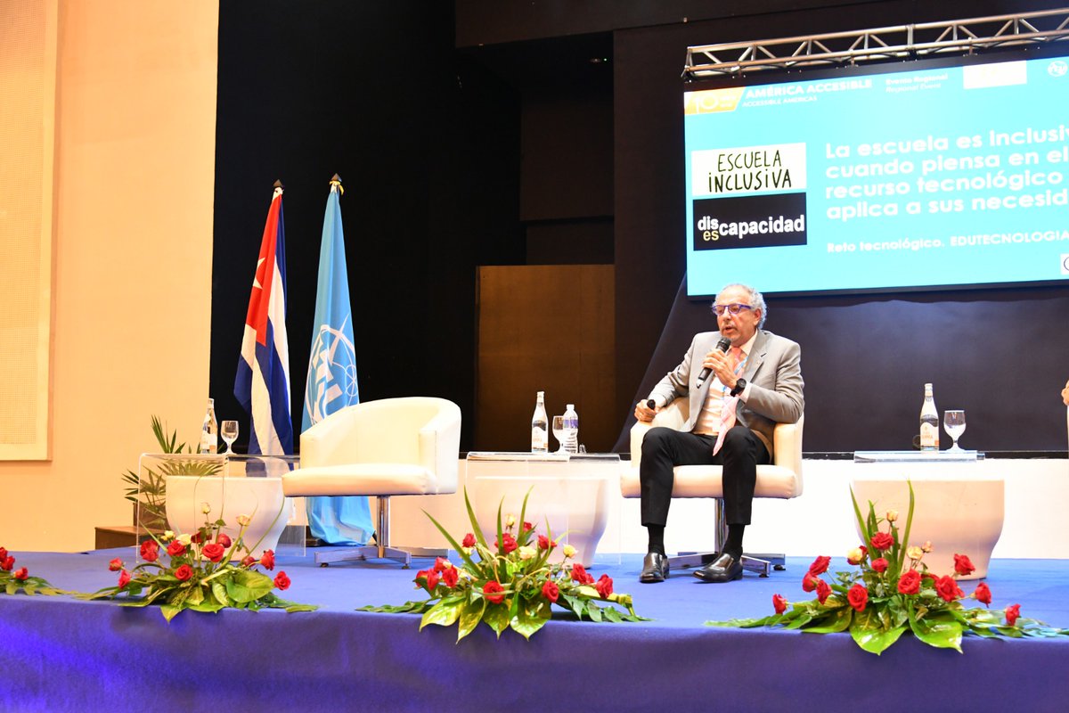 #AmericaAccesible2023 #Cuba 
La segunda sesión del día abordó la temática sobre  inclusión digital sin barreras: la importancia del desarrollo de habilidades 
digitales para el cierre de la brecha de uso de Internet móvil en la región.
<a href="/ITUAmericas/">ITU Regional Office for the Americas</a>