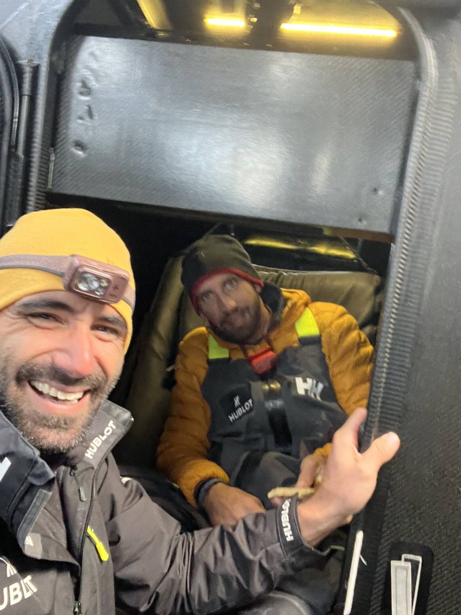 TransatCafeLOR's tweet photo. ☀️ La route est encore longue mais les marins sont heureux d’être sur la #TransatJacquesVabre Normandie Le Havre 🙌

#RouteDuCafé https://t.co/Kwom2kKuTC