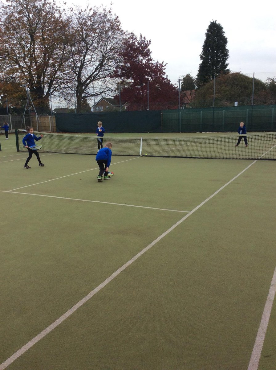 AshbrookJunior's tweet image. Our community has so much to offer. Throughout the year, different classes visit Ockbrook and Borrowash Tennis Club and work to improve their tennis skills with James. 
#ourcommunity #community #ourlocalarea #Borrowash #tennis