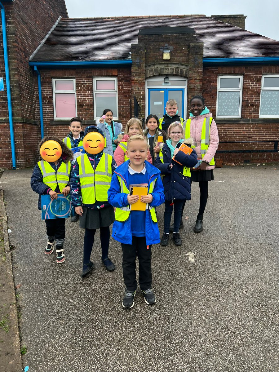 MissGreenBSJS's tweet image. A lovely morning at the community centre; reading, learning &amp;amp; communicating 🫶🏽 Our well-being ambassadors went to the Bill Chafer Centre to socialise with the community - we learnt so much from a different generation @badsworth1 @BramleyJunior