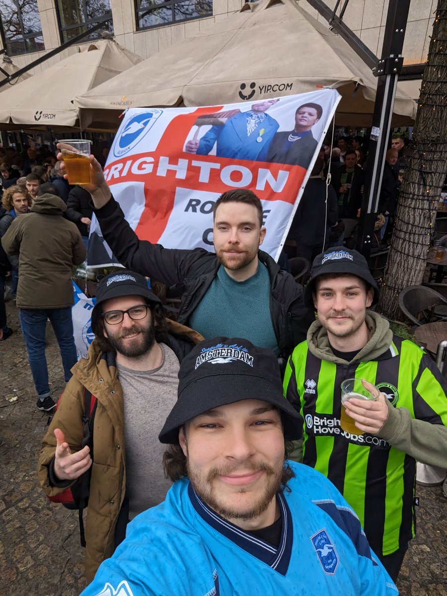 Ethan_bha's tweet photo. @Art_of_Football It's all in the hat ❤️ https://t.co/Qci4pG66K4