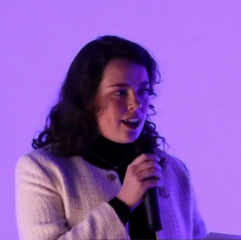 Another new speaker sees us towards the break, talking about a campaign she didn't create but did take part in as a challenge participant...

Catherine Bench of <a href="/cftrust/">Cystic Fibrosis Trust</a> shares why she wishes she thought of <a href="/LondonAirAmb/">London Air Ambulance</a>’s Helipad Abseil.  

Well done Catherine!

#IWITOT 2023