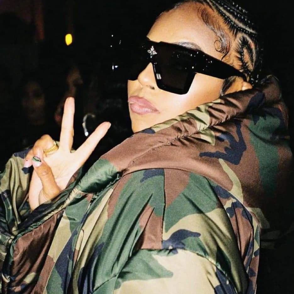 Yeah get you a New York girl we built different 😜🔥🔥🔥🔥🔥😍 <a href="/ashanti/">ASHANTI</a>