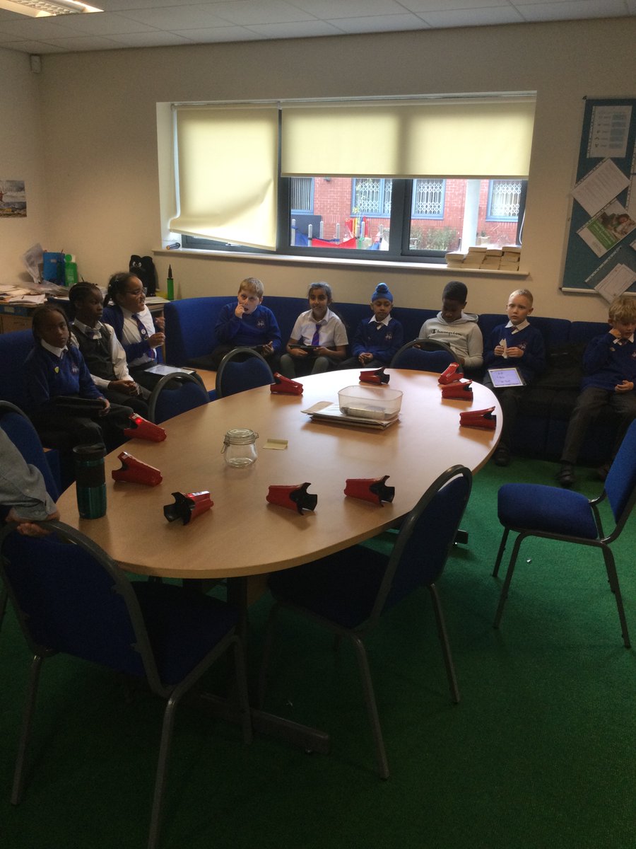 RakegatePrimary's tweet photo. Year 4 have used data loggers today with Mr Ashton. They were asked to collect, present and analyse data about the most suitable working conditions around the school. They much prefer the classroom to the quad in November! https://t.co/qQSkPMM4HG