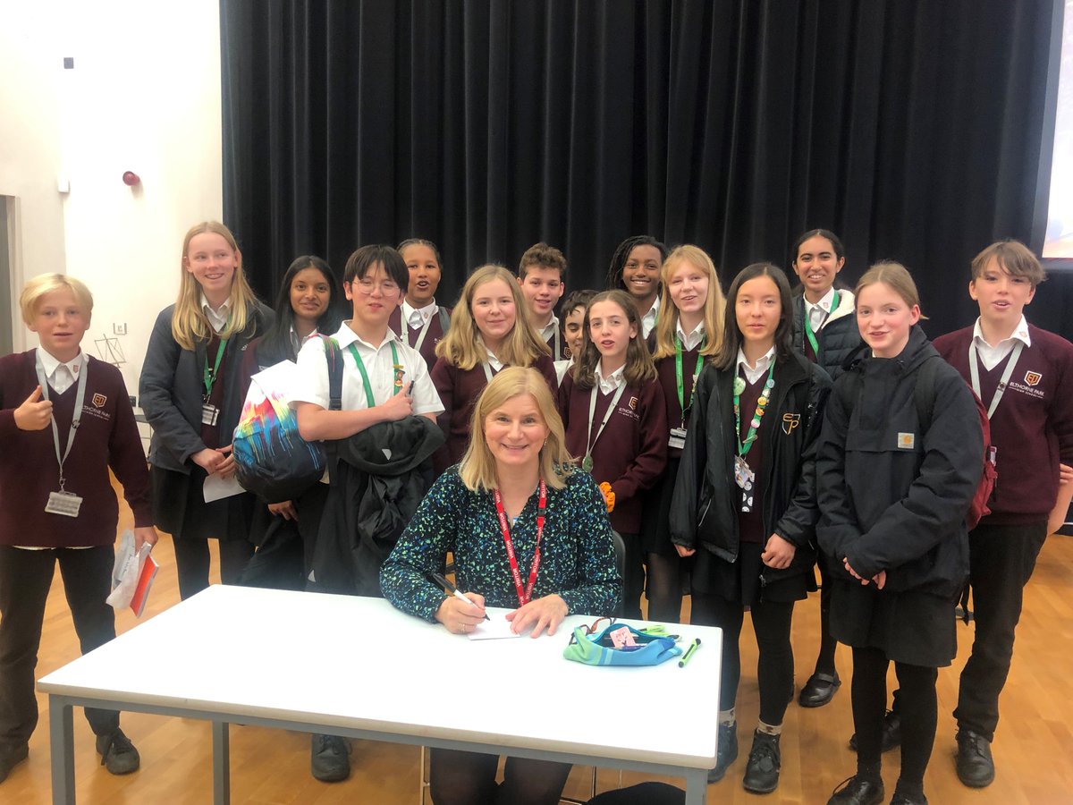 Students in Year 8 and 9 were treated to an inspiring talk by YA author @suewallman at the launch of the Ealing Teen Read today. Thanks to Sue, @hounslowSLS and <a href="/WilliamPerkin/">William Perkin CofE High School</a> for putting on a really great event.