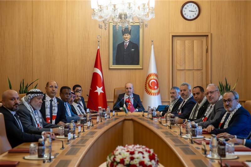 b_turkce's tweet photo. TBMM Başkanı Numan Kurtulmuş, Parlamenterler Arası Kudüs Platformu Başkanı ve Yemen Milletvekili Hamid Abdullah Al Ahmar ve beraberindeki heyeti kabul etti.
Kurtulmuş, Parlamenterler Arası Kudüs Platformu Başkanı ve Yemen Milletvekili Al Ahmar ve beraberindeki heyetle görüştü. https://t.co/CcGFOUu2IX