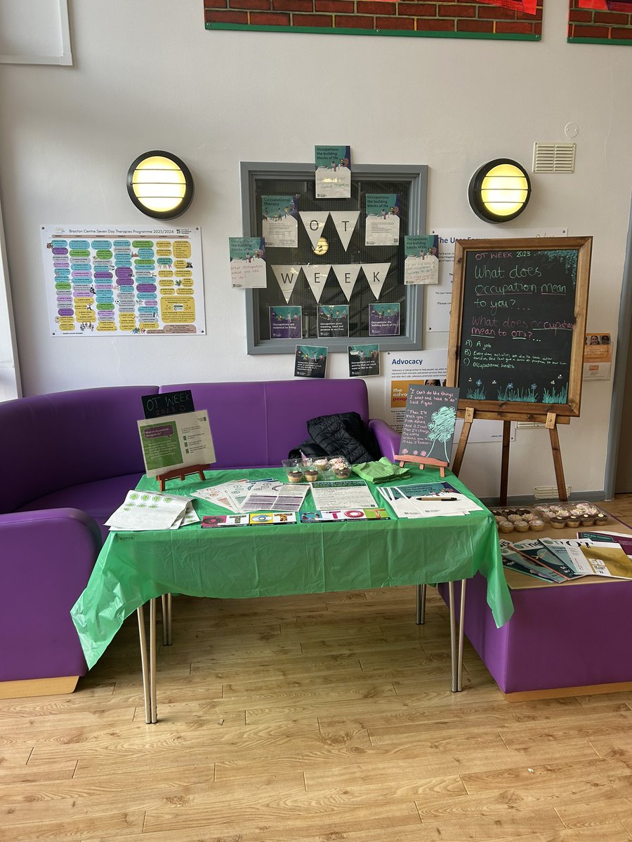 Happy OT week 💚 Bracton OT week stall... we were pleased to hear about many patient and staffs favourite occupations and what occupation meant to them 🌟💚 @felicia_ot @Ox_OTs @OxleasFrnsicPT @OxleasForensics @OxleasNHS @OxAHPPreceptor