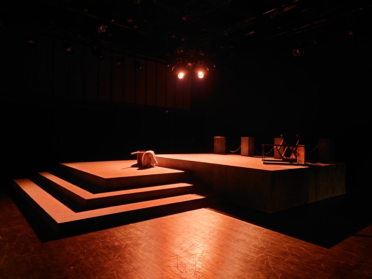 4LMtetx4IkgqTbb's tweet image. #かるがも団地 『静流、白むまで行け』鑑賞。とてもよかった。すごくよかった。 #土本燈子 さんの表情に目が釘付け。見ながらずっと心の中で「頑張れ、頑張れ」って言ってた。 #わたしの星 のトウコさん、どんどん素敵な女優さんになるなあ。 #後関貴大  さんの的確で堅実な演技。 #小澤南穂子 さん→