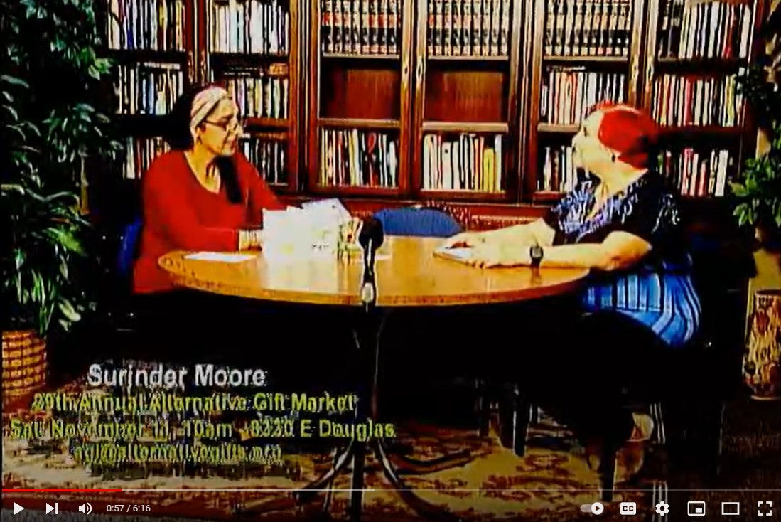 ICTAltGiftMkt's tweet photo. Take 5 minutes to hear about Saturday's event! Thanks to Sheryl Nutt, Exec Producer of @kctu5wichita for interviewing Suri Kaur, @AltGifts4Change Executive Director, about the upcoming Market on November 11 at Hillside CC (Douglas &amp; Rock).
  
https://t.co/tUNOINFRBG https://t.co/uaHSjBLLT7