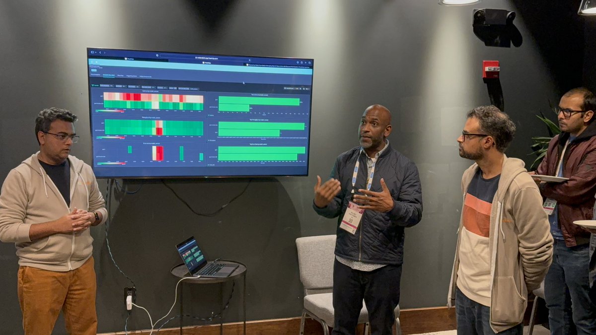 FluxNinjaHQ's tweet photo. Always an attentive audience when @kelseyhightower is speaking!

Big thanks to Kelsey for discussing how #FluxNinja Aperture adeptly prioritizes and queues generative AI workloads to enhance user experiences! https://t.co/zJZgGE7YLv