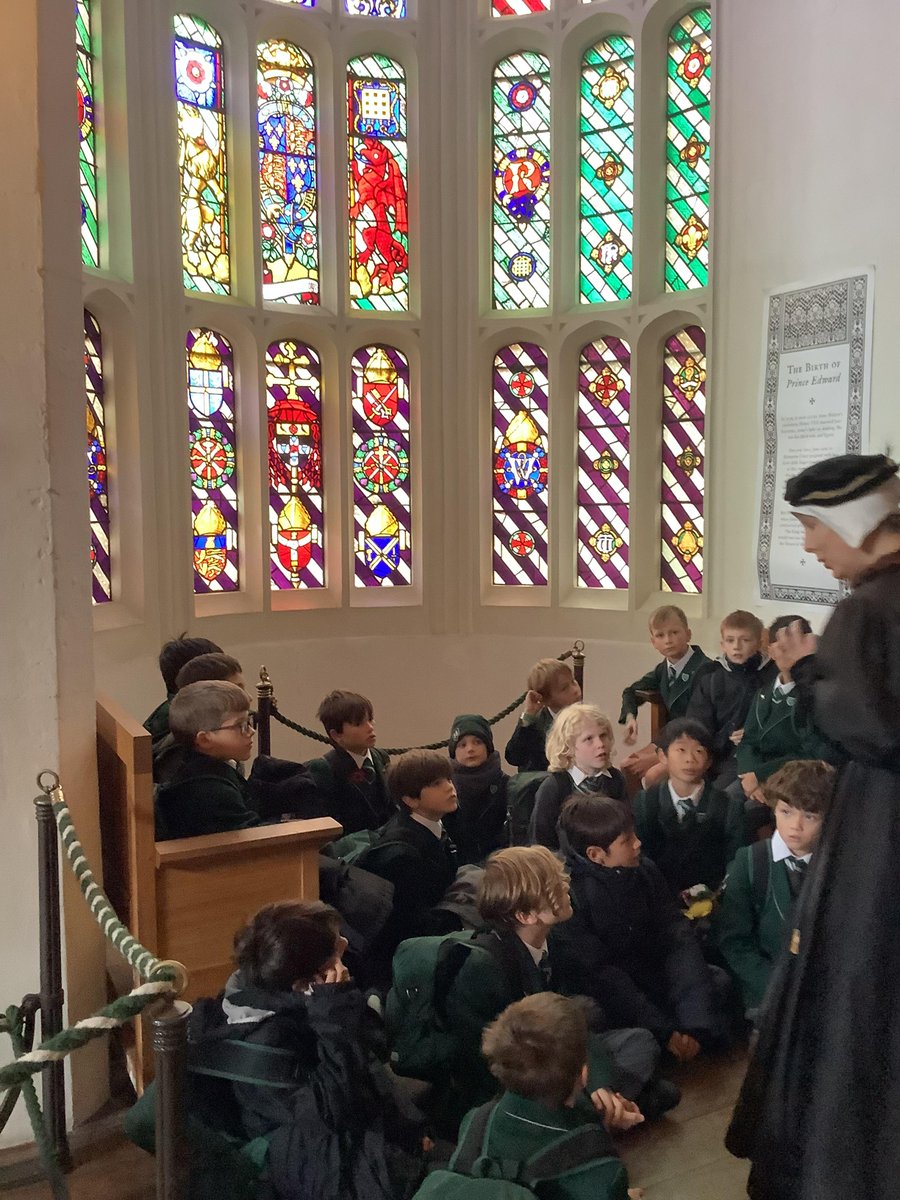 SHSBoysPrep's tweet image. Year 5 pupils from the Boys&apos; Prep were fortunate to spend the day at Hampton Court and thoroughly enjoyed exploring the Tudor element of the palace. A great day out! #EducationUnleashed #UnmistakablySurbiton