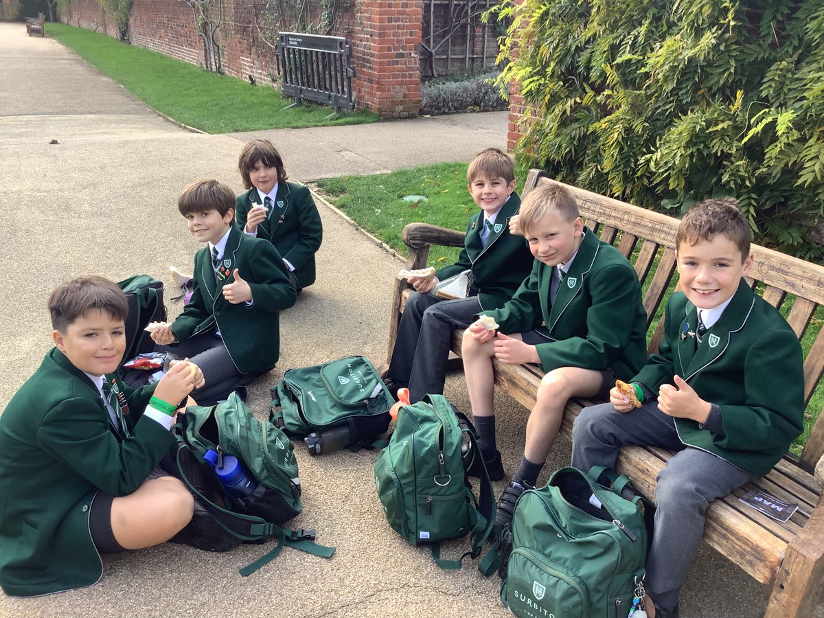 SHSBoysPrep's tweet image. Year 5 pupils from the Boys&apos; Prep were fortunate to spend the day at Hampton Court and thoroughly enjoyed exploring the Tudor element of the palace. A great day out! #EducationUnleashed #UnmistakablySurbiton