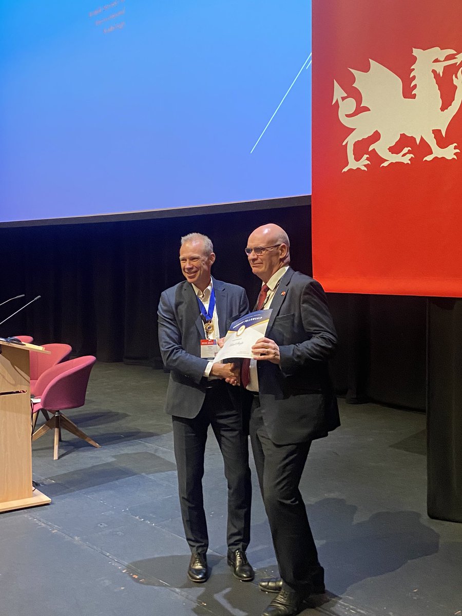The BSIR Honorary Fellow recognises longstanding commitment to supporting interventional radiology in the UK by someone who is not a member of the BSIR. Thanks and congratulations to @sleightyM and @adpherwani our awarded 2023 BSIR Honorary Fellowships.
