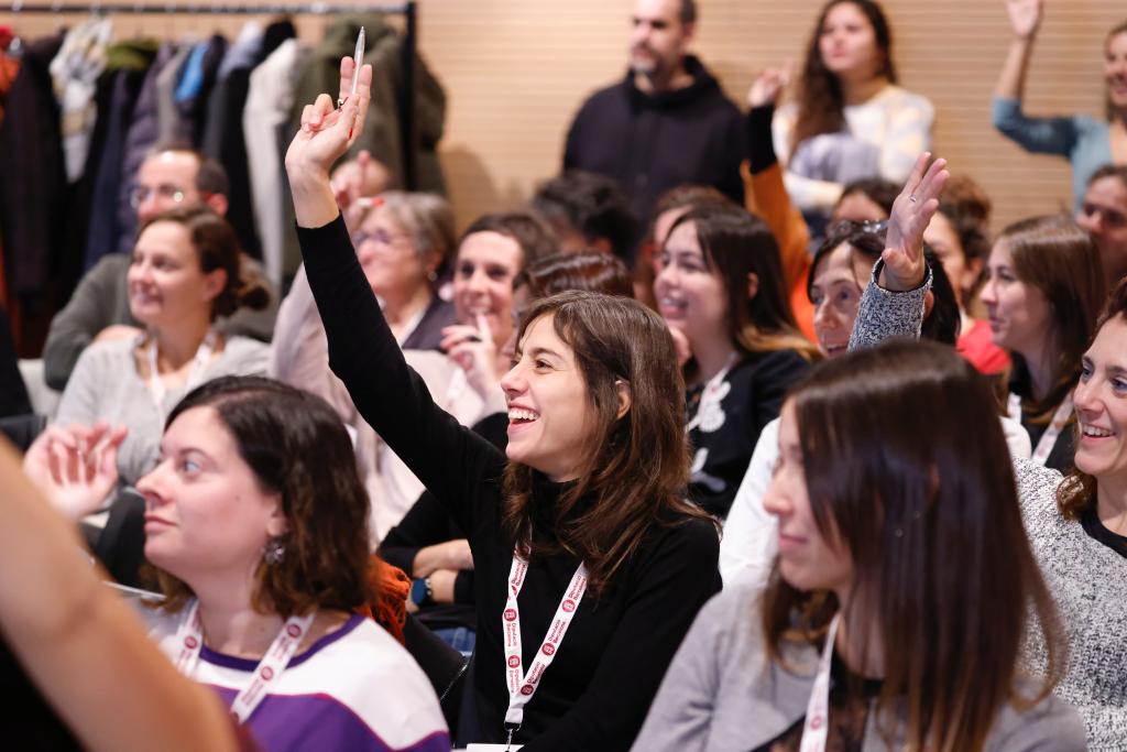 diba's tweet photo. 🙌Compartim experiències d’èxit i ens comprometem a buscar noves oportunitats i recursos per als joves, a la 41a Jornada de Polítiques Locals de Joventut #APROP23 #Som311 #OPSDiba #41JPLJ

✅https://t.co/CgbkjlY5DY https://t.co/KLJTZ8fnu3