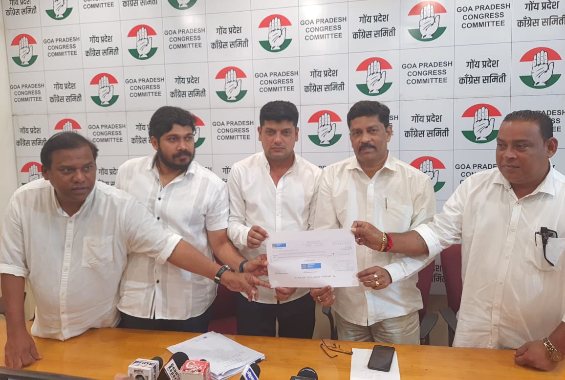 INCGoa's tweet photo. .@INCGoa President @amitspatkar exposed the Goa Government for failing to recover the dues from erstwhile Lease holders towards the illegal mining done from the year 2007 till 2012. https://t.co/Y1NFEwCv0I