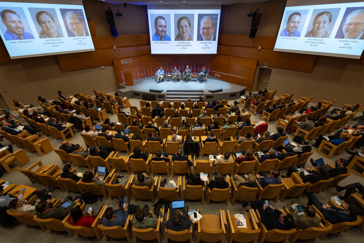 IESE Business School tweet media