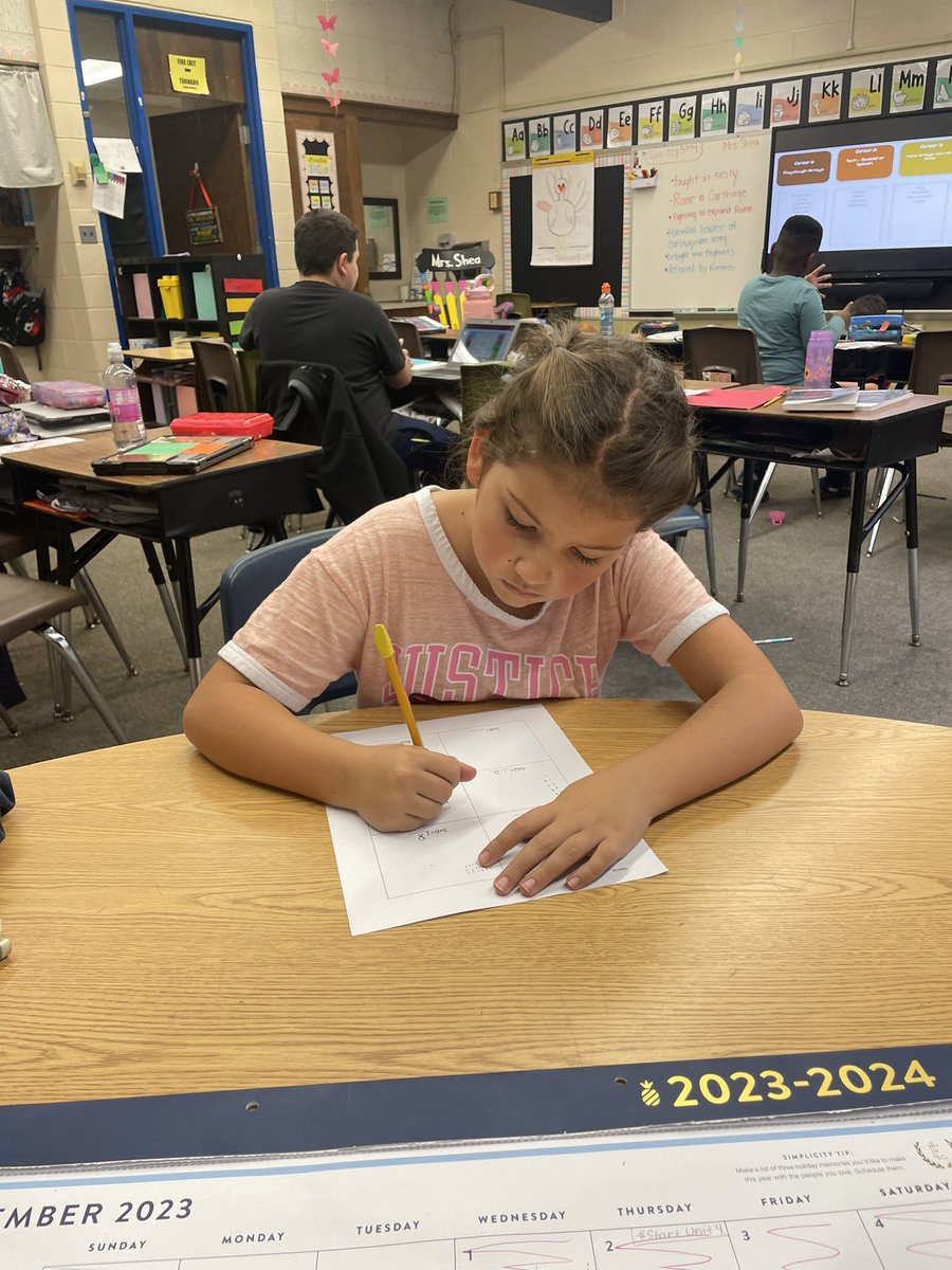 MrsShea_'s tweet photo. Working our brains this morning! 🧠Practicing  creating arrays ✖️ https://t.co/UpWDJ3i5bz