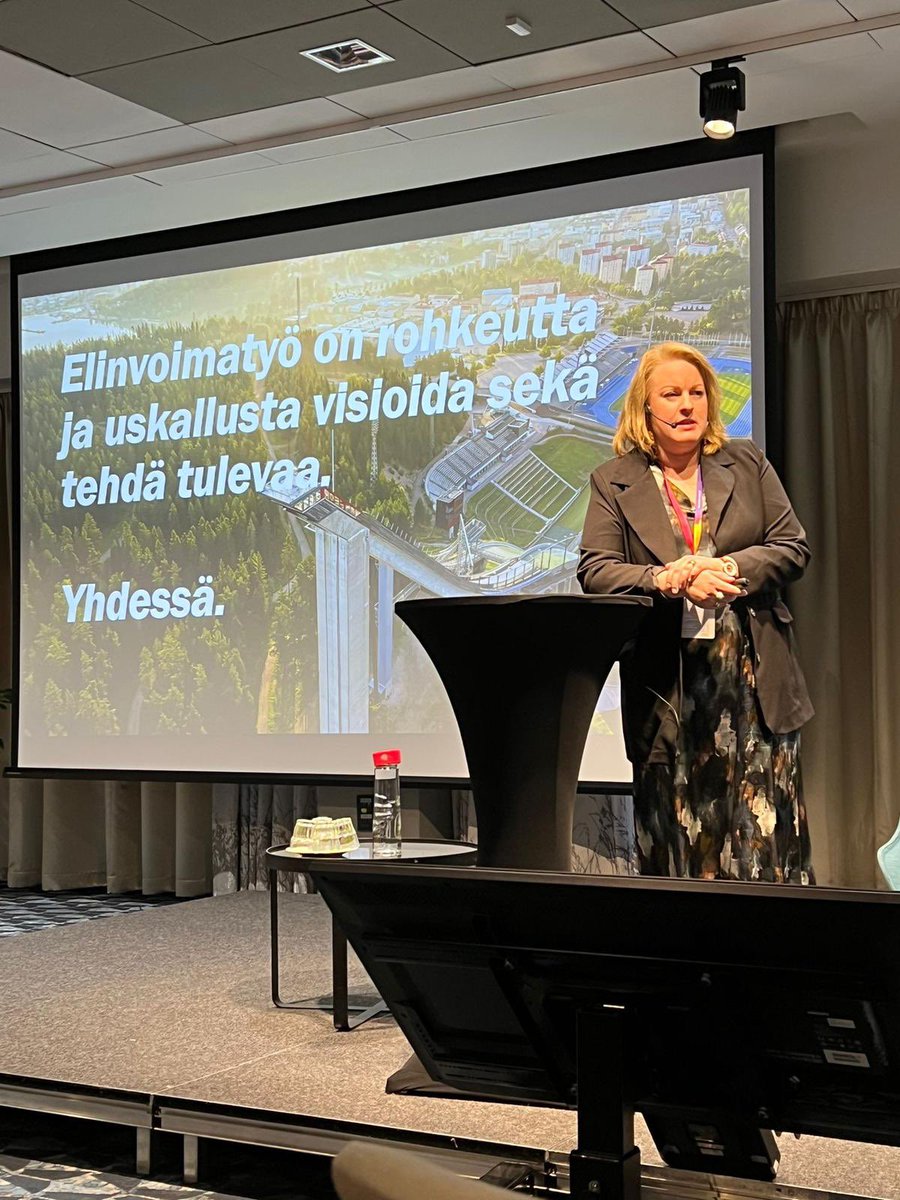 Kerrassaan hieno tilaisuus ”#Kunnat elinvoiman tekijöinä!✨Suuri ilo ja kunnia kertoa koulutuksen merkityksestä ja Lahden verrattomista koulutuskumppanuuksista elinvoimatyössä! ✨<a href="/SalpausTweet/">Koulutuskeskus Salpaus</a> <a href="/LABfinland/">LABfinland</a> <a href="/UniLUT/">LUT University 🚀</a> <a href="/helsinkiuni/">University of Helsinki</a> 
#elinvoima #koulutus  #Lahti <a href="/Kuntaliitto/">Kuntaliitto | Kommunförbundet</a> <a href="/FCG_Group/">FCG Finnish Consulting Group</a>