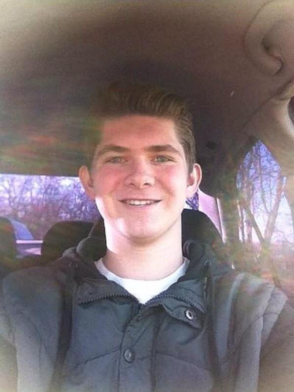 YourNarrator1's tweet image. What I looked like when GTA V came out vs Now