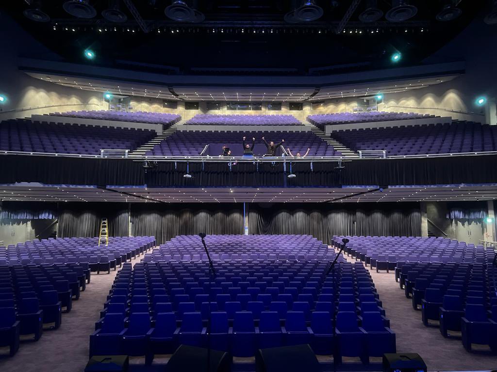 Glasgow! We are here and can’t wait for this evening and to see you all! #ontour #ontheroadagain #jamesmartintour