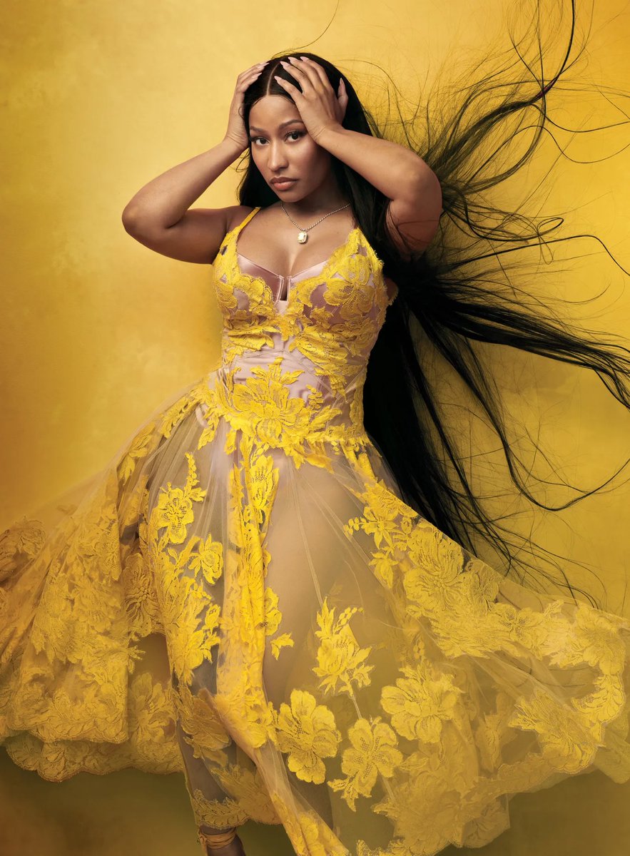 ca6ria's tweet photo. @voguemagazine @NICKIMINAJ Thank you so much Vogue & @NICKIMINAJ for delivering this article, cover, photoshoot; and 73 questions to and for us. I very much enjoyed and felt very connected . #73Questions #NickiVogue https://t.co/Kr5ITF31WE
