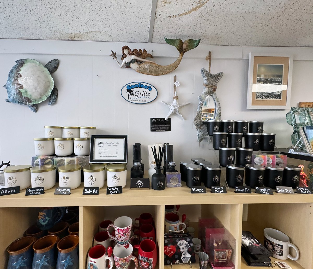 @gooleesgrille has been restocked and updated with winter scents! Go check it out if you’re looking for great gifts! #soycandles #giftshop
