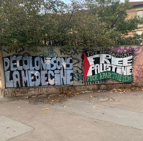 CarolineYADAN's tweet image. Un tag antisémite de plus, sur un des murs d'un hôpital public. 

Je refuse que ce Mal se banalise. 

Les auteurs, qui ont été identifiés et appréhendés, devront répondre de leurs actes abjects et les sanctions devront être exemplaires. 

J'apporte tout mon soutien à Nicolas…