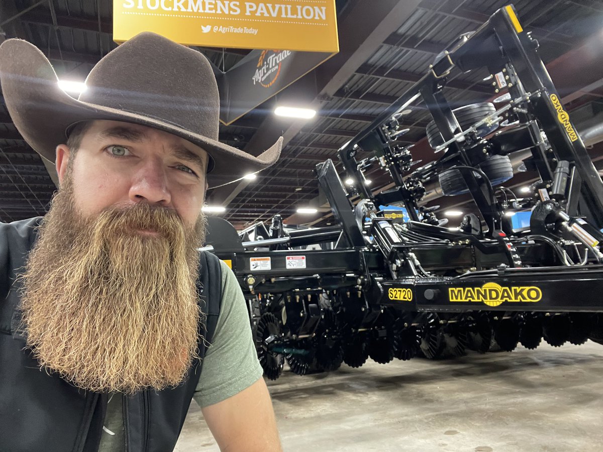 QuickDickMcDick's tweet photo. What up Red Deer?!
Hangin out today/tomorrow at the @mandakoagri booth 554 at @agritradetoday - stop by and say hi OR smell my beard - I actually washed it for the show!
#BringBeer https://t.co/NJxXcoTfzK