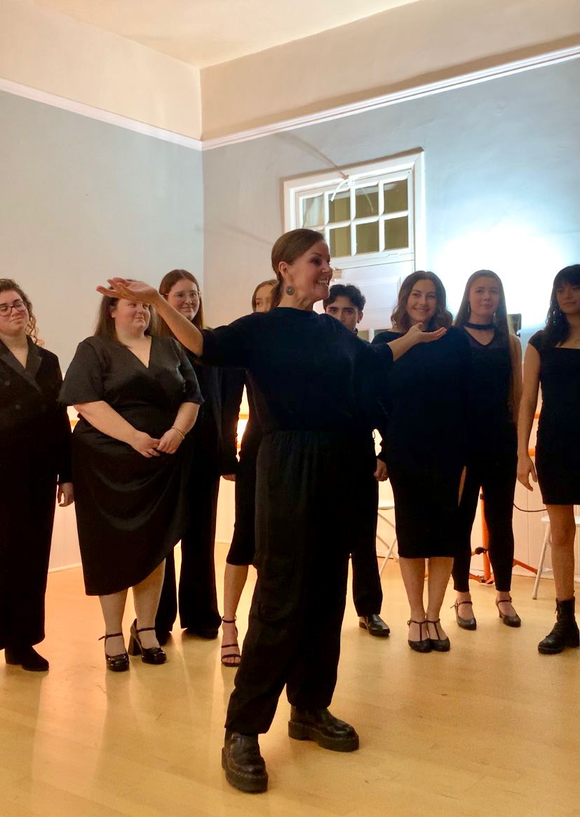 On Monday eve our RHCAST students performed with Ruthie at an intro to our local supporters. We believe that performing arts students need to perform publicly from Term 1 and what could be a better experience than singing alongside our founders
