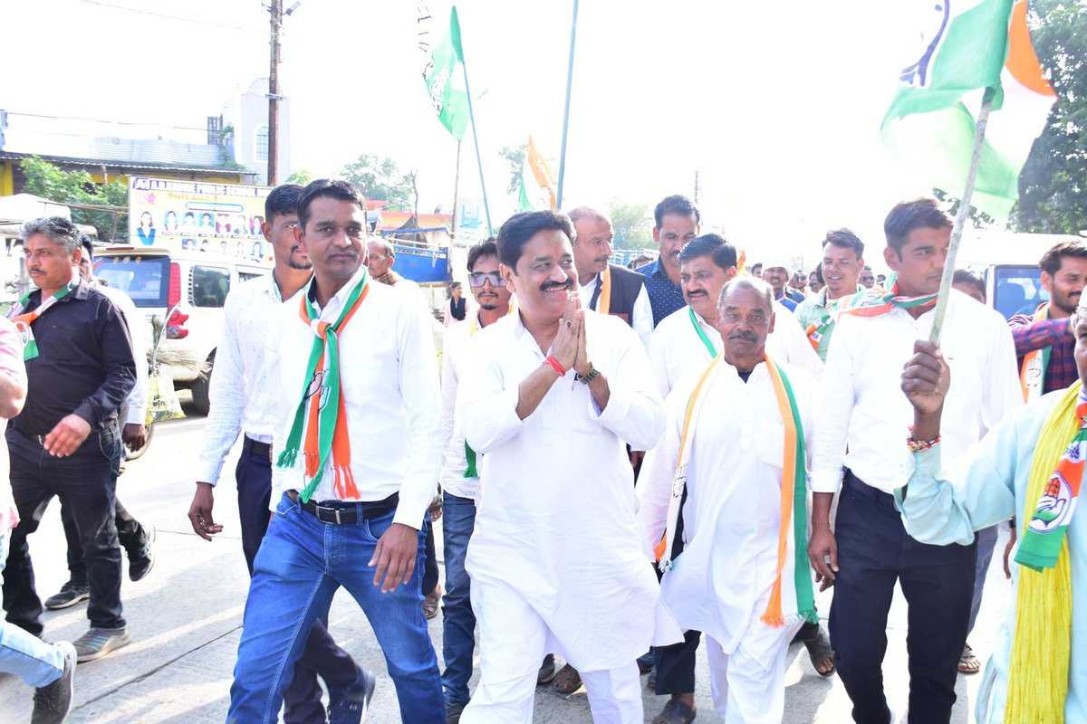SukhdeoPanse's tweet image. आज मेरी विधानसभा क्षेत्र मुलताई के ग्राम दुनावा में मंडलम सेक्टर कार्यकर्ता सम्मेलन में कांग्रेस के जाबाज़ एवं निष्ठावान कार्यकर्ताओं से भेट की।

आप सभी का उत्साह और कांग्रेस पार्टी के प्रति समर्पण ये दिखा रहा है की मुलताई में फिर से कांग्रेस इतिहास दोहराने जा रही है।।