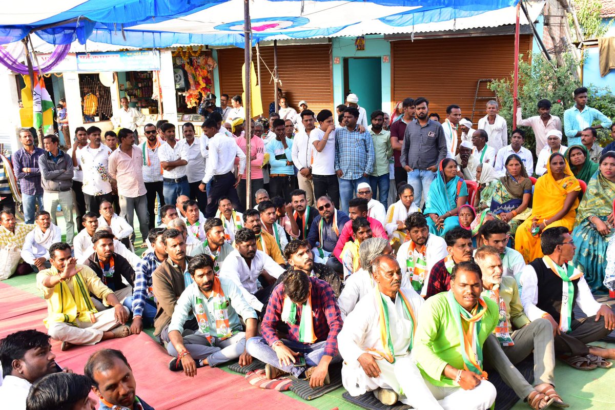 SukhdeoPanse's tweet image. आज मेरी विधानसभा क्षेत्र मुलताई के ग्राम दुनावा में मंडलम सेक्टर कार्यकर्ता सम्मेलन में कांग्रेस के जाबाज़ एवं निष्ठावान कार्यकर्ताओं से भेट की।

आप सभी का उत्साह और कांग्रेस पार्टी के प्रति समर्पण ये दिखा रहा है की मुलताई में फिर से कांग्रेस इतिहास दोहराने जा रही है।।