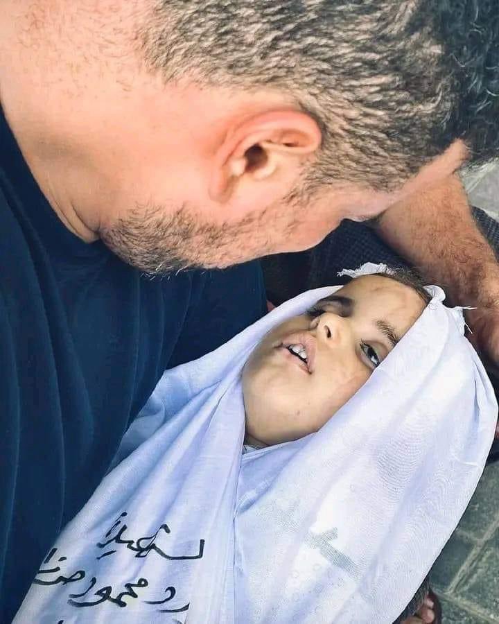 This is becoming everyday in Palestine. 
A father's last look and farewell to his son! 
"Israel have the right to: do what ever they want" because no one will hold them accountable.
#saveGazafromIsrael 
#StopTheGenocide 
#GazaHolocust