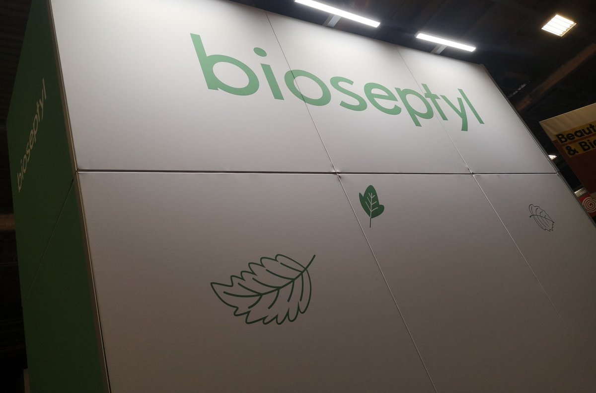 bpetitjean's tweet photo. #MadeInFrance
Alors que notre déficit commercial est d'environ 60 millions d'euros sur les brosses à dents et que nous en avons importé plus de 168 millions d'unités en 2022, @bioseptyl fabrique les siennes en 🇫🇷. 💪🏻💪🏻💪🏻 https://t.co/dpT9NwGMk0