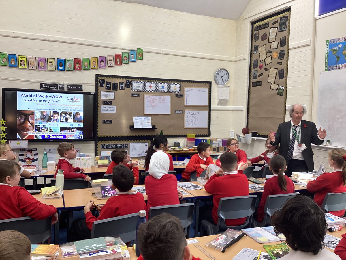 Y6 had a fantastic session with Mr Souter from <a href="/DebtAware/">DebtAware</a> all about aspirations for future careers and how much different occupations pay employees. It was incredibly informative and Y6 learned a lot! 💷 <a href="/StJamesCEsth/">@StJamesCE</a>