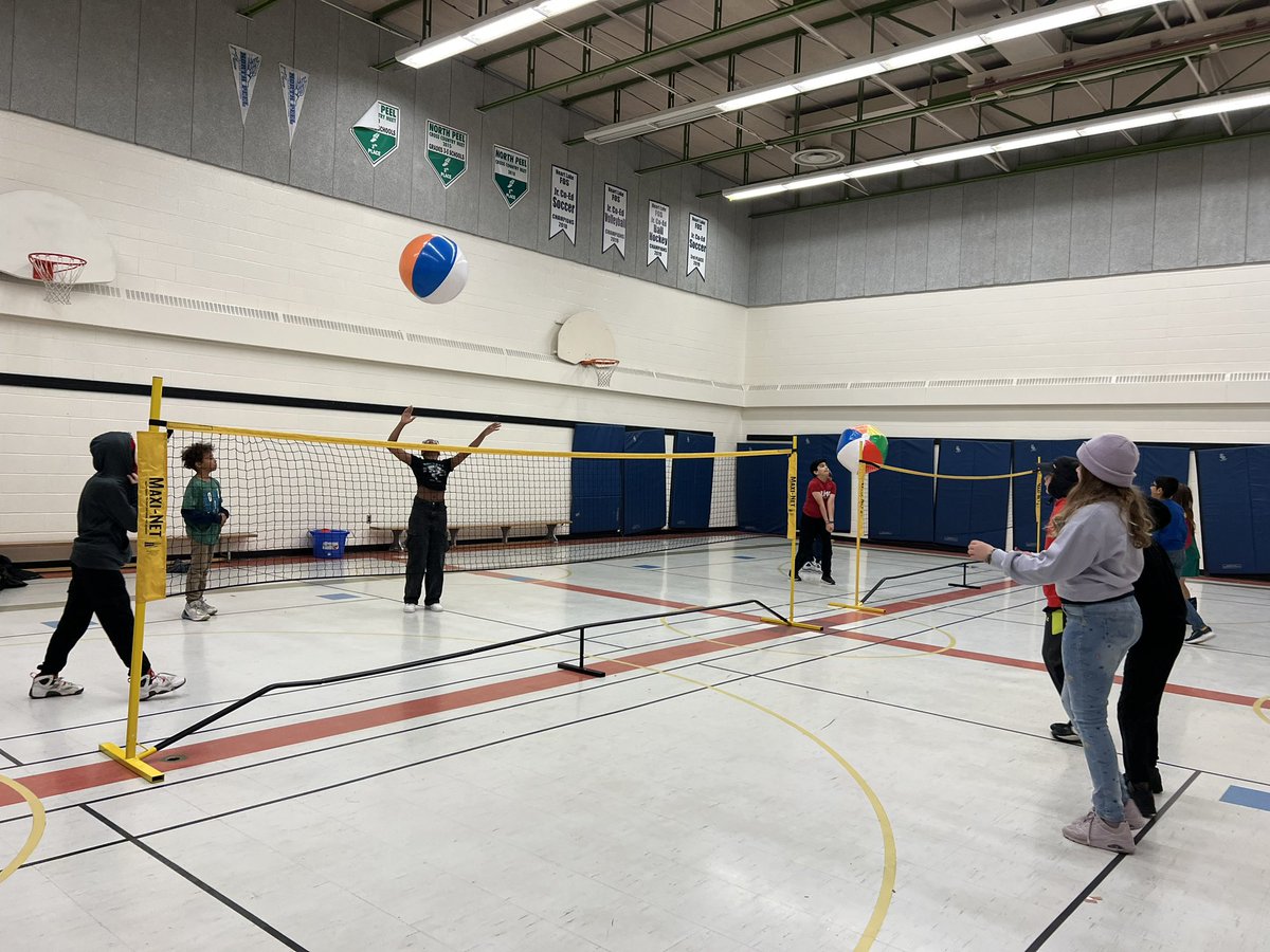 Grade 5 Intramural’s today with a competitive game of volleyball <a href="/SomersetPS/">Somerset Dr PS</a>
