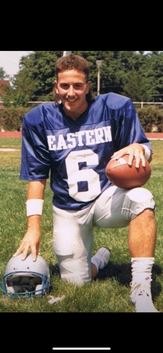 CEASEcyyoung's tweet photo. For my best buddies birthday I dug up this picture of him from his freshman year. @BTolan72 have a good day, can’t wait to celebrate. We rented out turtles for the birthday bash anyone is welcome!!! I can’t wait to give you your gift…..(hookers) #bobsbirthdaybash https://t.co/JutvGZ7Rc3