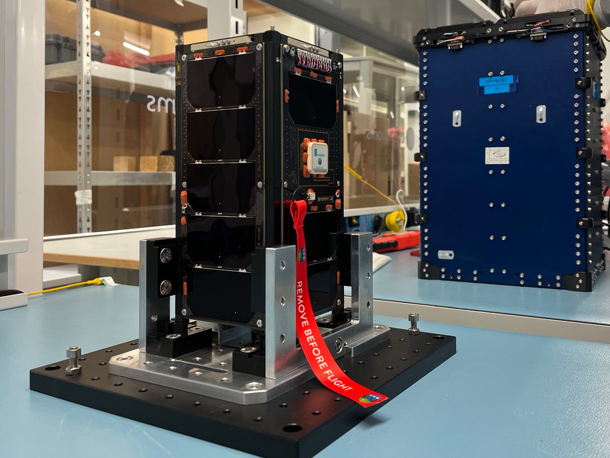 Ireland’s first satellite is ready for space: the Educational Irish Research Satellite 1 (EIRSAT-1) is set to launch in November. 🔗esa.int/Education/Cube…