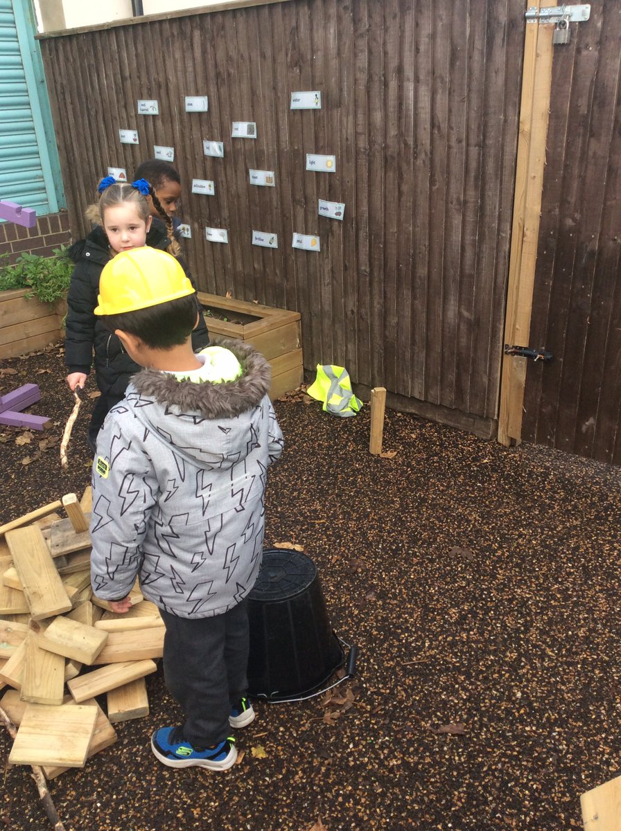 The children have been building tents, bonfires, eating marshmallows and even had a firework display. Great collaborative play today😍 #TPAF2Outdoors <a href="/TPAF1JB/">FS1 Mrs Bemrose</a> @TPAF2WF