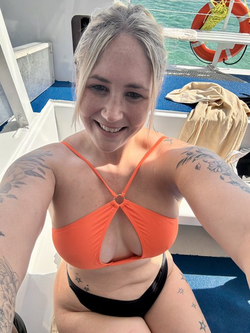 Good afternoon 😃 https://t.co/ET3QdYlP3o