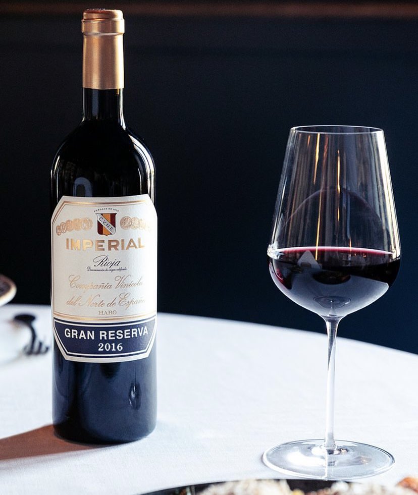 The <a href="/Cvne/">CVNE</a> Imperial Gran Reserva is an icon of Rioja. Full bodied, complex &amp; a pure expression of Tempranillo &amp; the terroir of the region. This award winning wine is a fantastic wine to celebrate with today for International #TempranilloDay 🍷