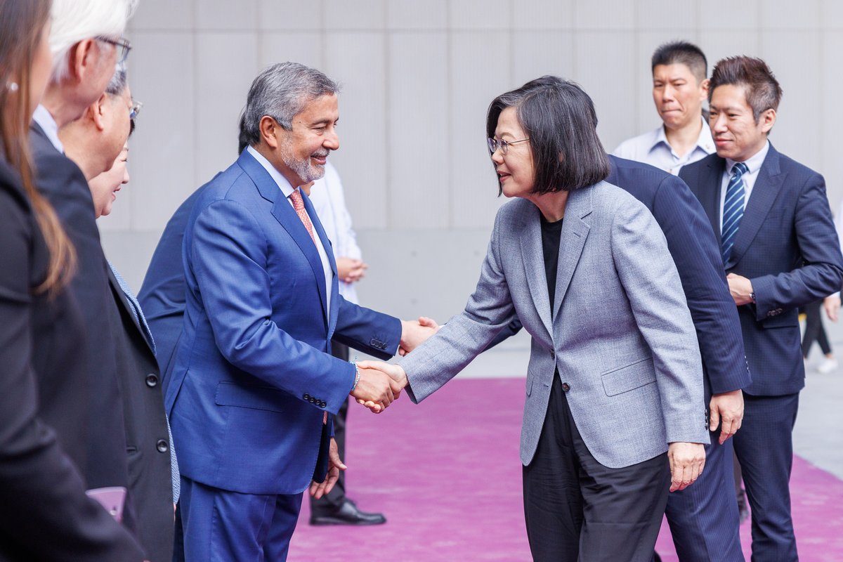 Proud to celebrate the grand opening of our new assembly and test facility in Taiwan. We have start-to-finish DRAM manufacturing capabilities here, a pivotal site that is fast-tracking our industry-leading DRAM deployment.