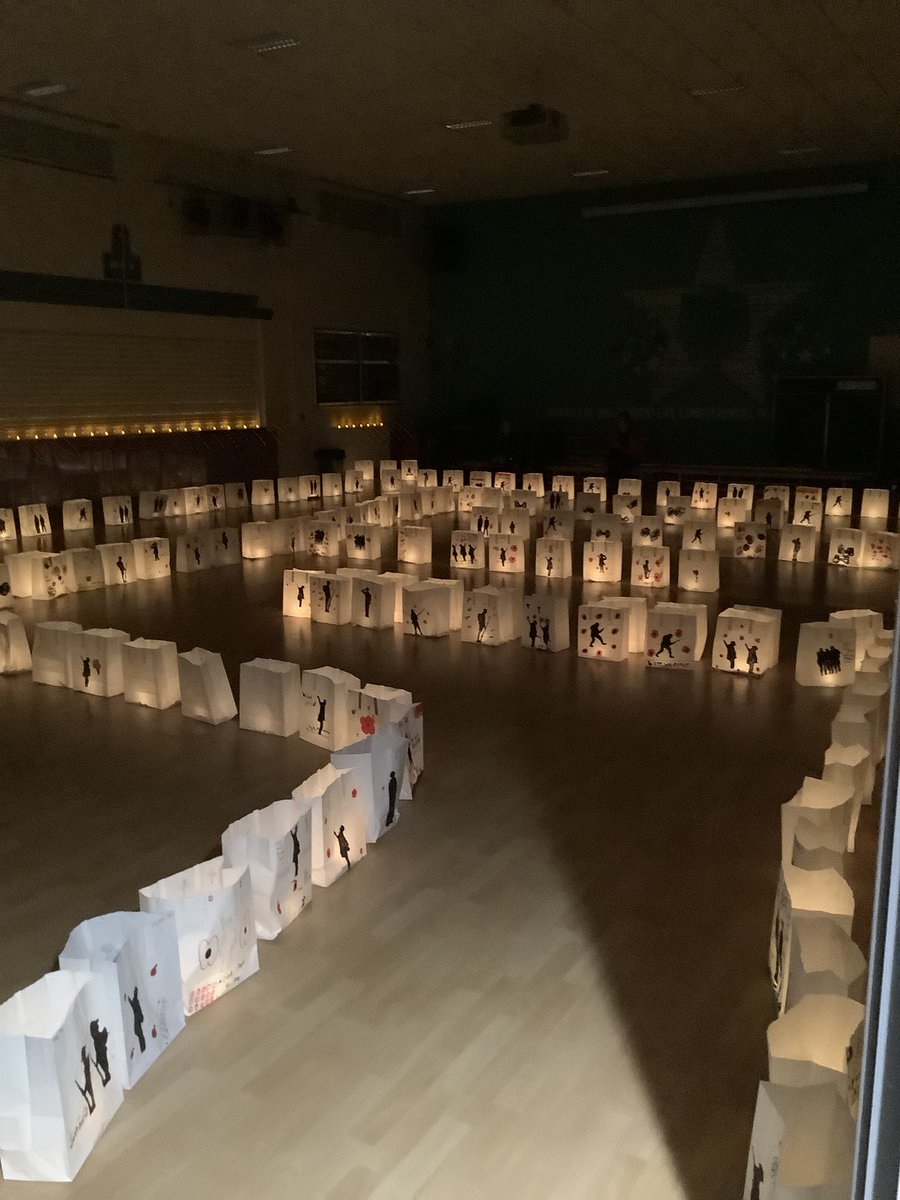 CloughPrimary's tweet photo. Our beautiful tribute to remember the soldiers who gave their tomorrow so we can have our today.  🕯 https://t.co/hk8mtZpLLX