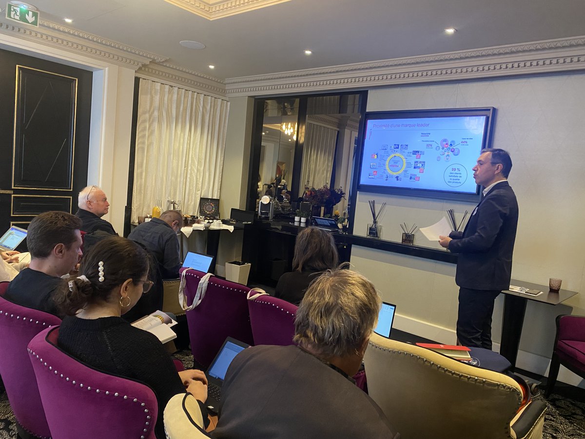 AgenceFPA's tweet photo. Une année exceptionnelle pour @Poujoulat ! Ce matin avait lieu la #confdepresse annuelle de notre client @Poujoulat. Au programme : le bilan du dernier exercice et les perspectives à venir pour les prochaines années. Merci à tous les journalistes présents. https://t.co/B0sRiXxstT https://t.co/BH1sqz8GvS