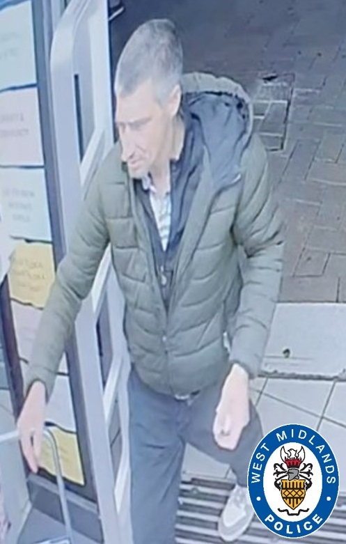 #ARREST | We want to speak to this man after a shop worker was assaulted during an attempted robbery in Solihull. A member of staff confronted a would-be thief at a store in High Street on 12 July. Contact us via Live Chat on our website, or call 101 and quote 20/595622/23.