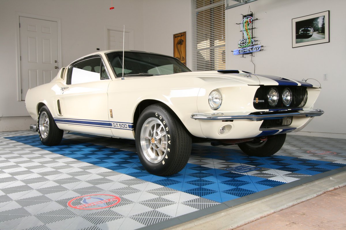 Swisstrax's tweet image. Unleash your car&apos;s personality with custom logos and designs! 

Create your car&apos;s dream garage now → bit.ly/3YlBYCj

#CustomLogos #ModularFlooring #Garage #VintageCars #GarageMakeover